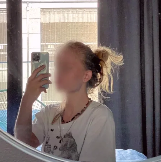 Corinna, 19