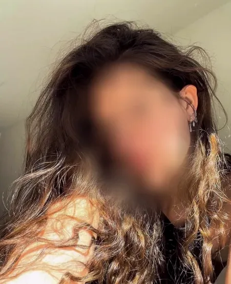 Ivana, 19