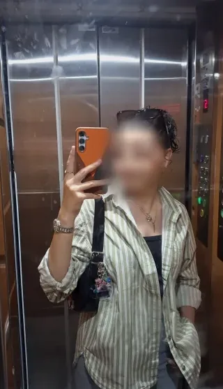 Mirela, 21