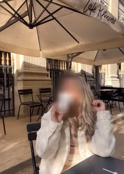 Josephine, 32