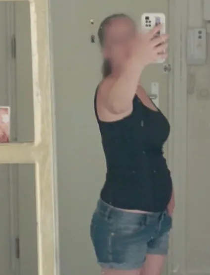 Lilly, 36