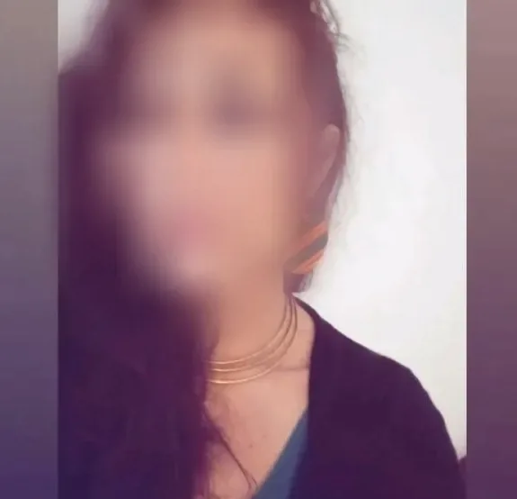 Simone, 37